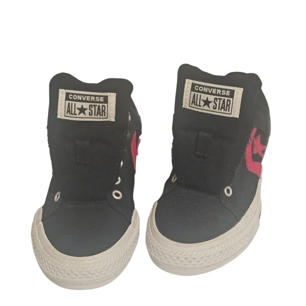 Converse All‎ Star Youth Size 2- Black Sneakers with Pink Star